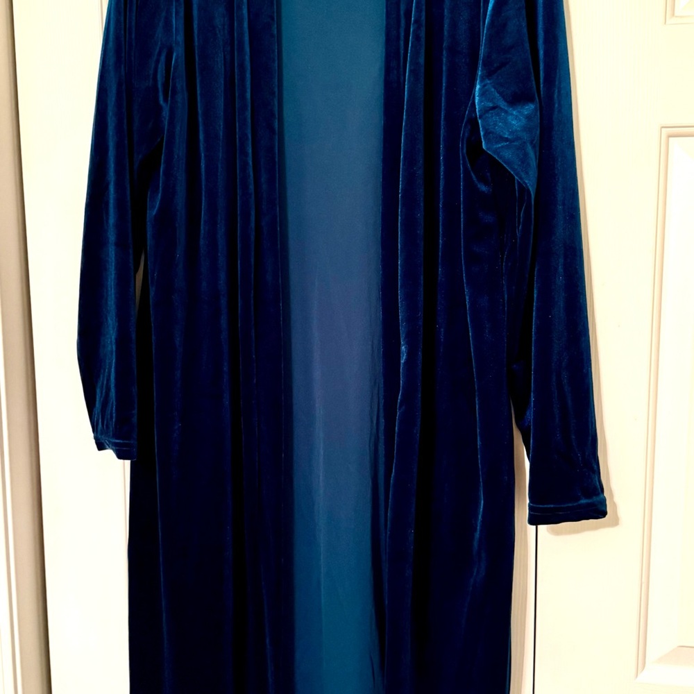Elegant Blue Velvet Cardigan